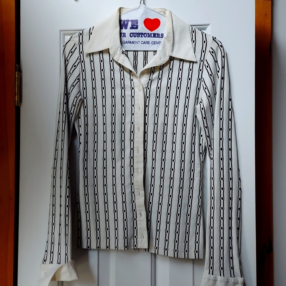 Anne Fontaine button down form fitting dress shirt